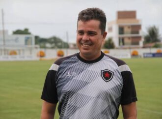 Botafogo anuncia Evaristo Piza como novo técnico