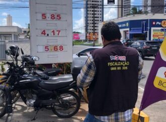 Procon-JP fiscaliza e notifica postos sobre denúncias de aumento indevido no preço da gasolina
