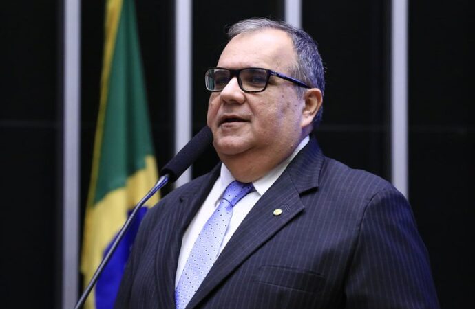 Obra em Campina Grande ganha nome de Rômulo Gouveia
