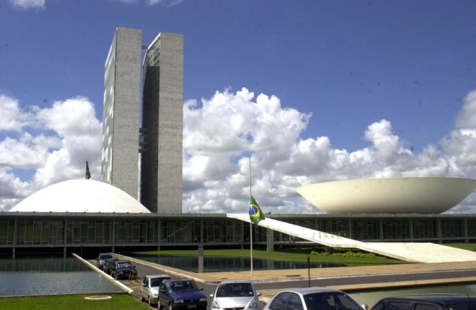 Congresso se reúne para analisar vetos presidenciais nesta semana