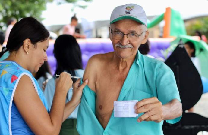 Paraíba aplica quase 60 mil doses de vacina contra a gripe no ‘Dia D’