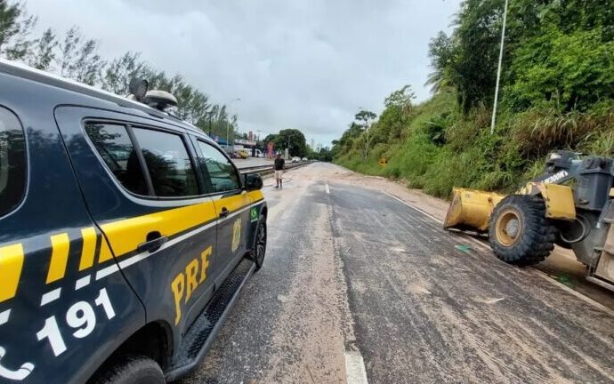 Interdição em trecho da BR-230 deve deixar trânsito lento em João Pessoa