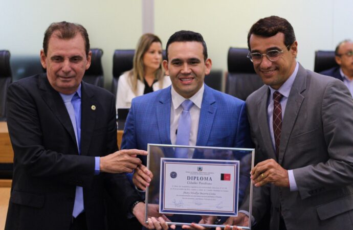 CIDADÃO PARAIBANO: Jhony Bezerra recebe as três mais importantes honrarias da ALPB