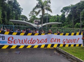 Professores da UFPB rejeitam proposta do governo e entram em greve