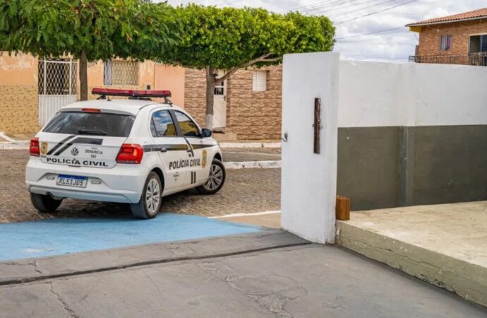 Homem é preso suspeito de estuprar quatro enteados na Paraíba
