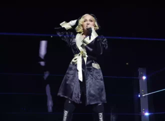 Show gratuito de Madonna em Copacabana levanta polêmica nas redes sociais