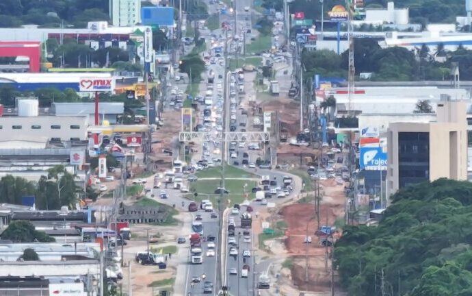 Obras de triplicação da BR-230, em Cabedelo, estão paralisadas e prejudicam comerciantes e moradores