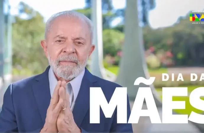 Em mensagem do Dia das Mães, Lula se solidariza com vítimas das chuvas