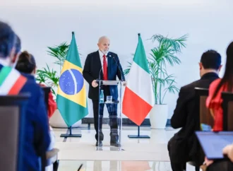 Lula classifica de insanidade proposta que equipara aborto a homicídio