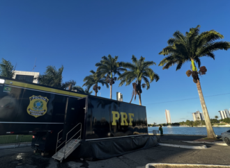Carreta do Cinema Rodoviário da PRF chega a Campina Grande