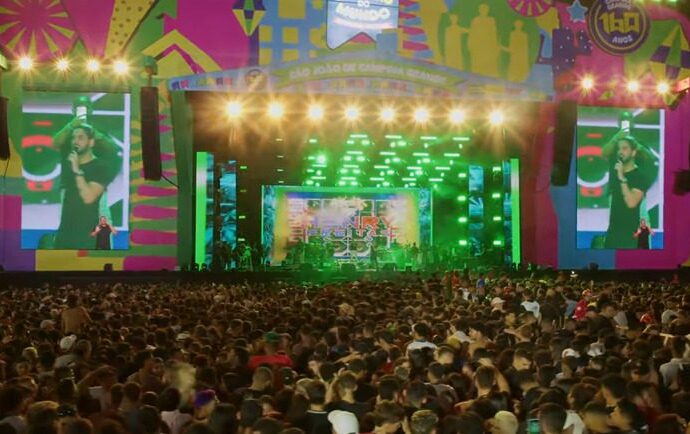Mais de 60 mil pessoas lotam a quinta noite do Maior São João do Mundo