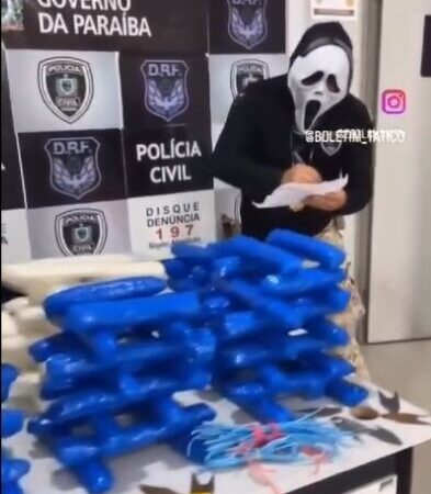Policial é afastado após gravar vídeo usando “máscara do pânico”, na Paraíba