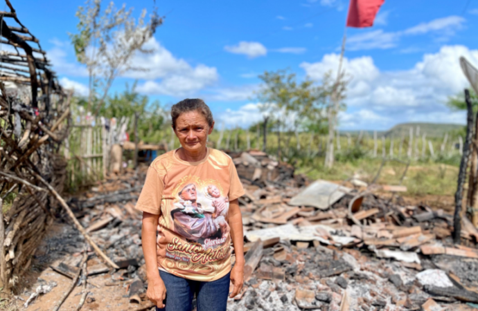 Acampamento do MST na Paraíba é alvo de ataque violento com incêndio e saques