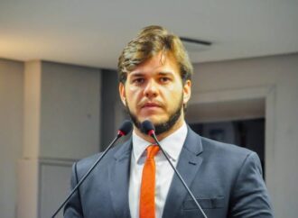 Prefeitura de Campina Grande atrasa salários de prestadores e culpa oposição
