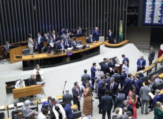 Pesquisa mostra que maioria nas redes sociais é contra projeto de lei que equipara aborto a homicídio