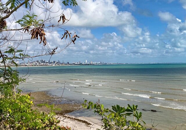 Dezenove trechos de praias estão impróprios para banho no Litoral da Paraíba