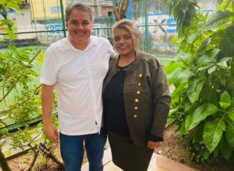 Senador Efraim Filho oficializa apoio à pré-candidatura de Aninha Silva à prefeita de Alagoa Nova