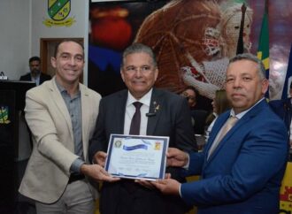 Deputado Adriano Galdino recebe título de cidadão Lagoassequense em sessão solene