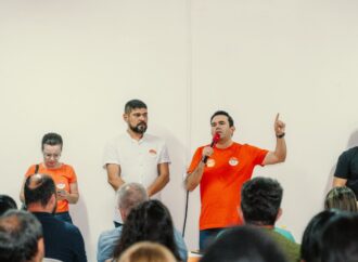 Dr. Jhony Bezerra se reúne com candidatos a vereador da coligação “Por uma Campina Campeã” e comemora resultados da última pesquisa