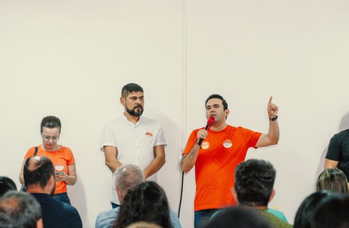 Dr. Jhony Bezerra se reúne com candidatos a vereador da coligação “Por uma Campina Campeã” e comemora resultados da última pesquisa