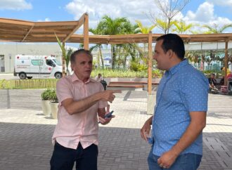 Dedé Romão dá apoio a estudantes que vão para a Mostra Brasileira de Foguetes, no Rio de Janeiro