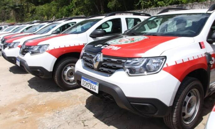 Homem é detido sob suspeita de assassinar mãe a facadas na Paraíba