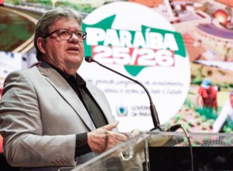 João Azevêdo anuncia investimentos de R$ 11,5 bilhões em novas obras, além do ‘Tá na Mesa’ em todas as cidades, passe livre estudantil e benefícios para servidores