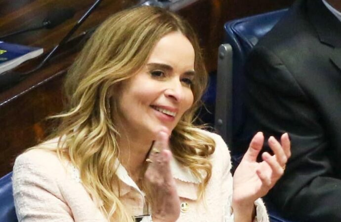 Senadora paraibana é  1ª mulher a assumir cargo na Mesa Diretora do Senado Federal