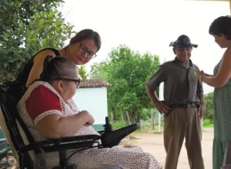 BBC exibe documentário sobre síndrome rara descoberta por professora da UEPB, considerada uma das 100 mulheres mais influentes do mundo
