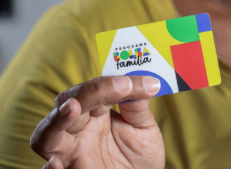Beneficiários do Bolsa Família começam a receber nesta terça-feira (18)