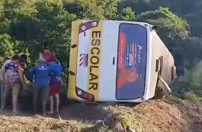 MP investiga acidente com ônibus escolar que vitimou dois jovens e deixou outros feridos