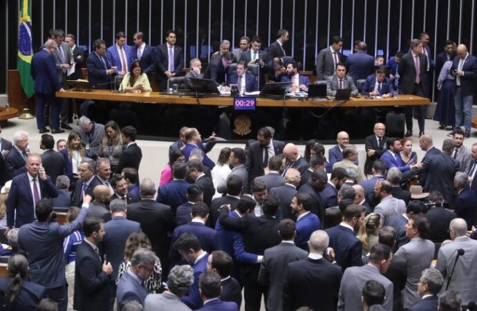 Câmara aprova aumento no número de deputados federais; Paraíba mantém 12 cadeiras