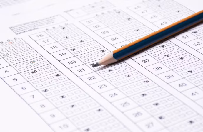Santa Cecília abre concurso e oferece oportunidades para todos os níveis de escolaridade