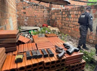 Cachorro da Polícia encontra armas de fogo enterradas por facção criminosa na Paraíba