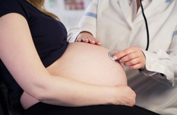 Semana Nacional de Cuidados com Gestantes pode virar lei; projeto está no Senado