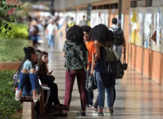 Nova lei garante auxílio financeiro a estudantes do ensino superior na Paraíba