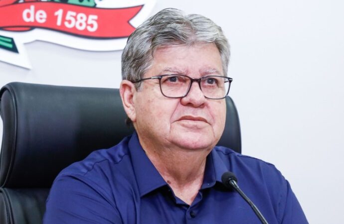 Governador João Azevêdo recebe alta após cirurgia e seguirá em recuperação em casa