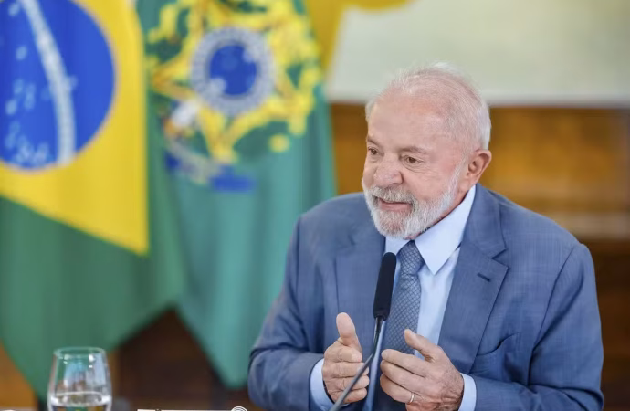Lula sanciona lei que endurece combate ao crime organizado e amplia proteção a agentes públicos