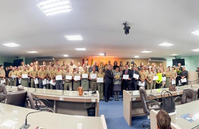 Centro Integrado de Comando e Controle (CICC) recebe Medalha de Honra ao Mérito Municipal por atuação em Campina