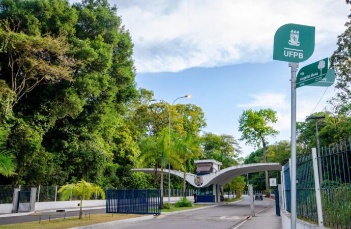 UFPB abre mais de 30 vagas para professor substituto com salários de até 8,3 mil