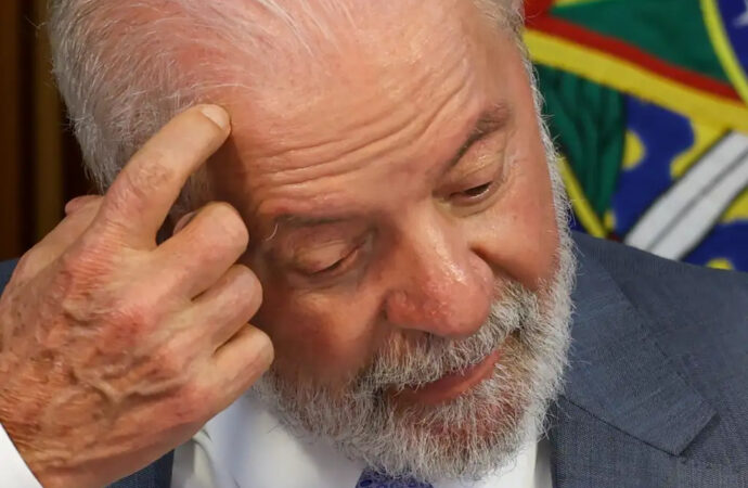 Lula passa por procedimento cirúrgico e deve repousar nos próximos dias