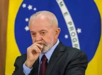 Rejeição a Lula supera índice de Flávio Bolsonaro, mostra pesquisa