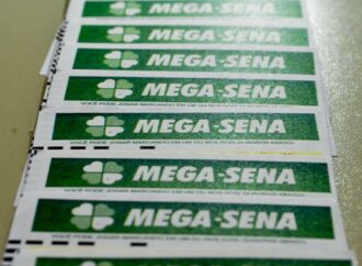 Mega-Sena acumula e sorteia R$ 42 milhões
