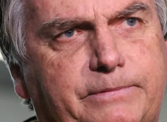Cirurgia no ombro de Bolsonaro ocorreu sem intercorrências, diz equipe