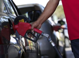 Gasolina com 32% de etanol vai ser mais barata, diz ministro