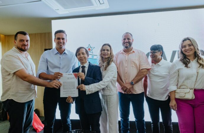 Lucas Ribeiro assina termos de fomento e destaca maior apoio já realizado a eventos do período carnavalesco em Campina Grande