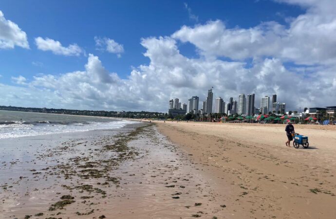 Vai à praia no fim de semana? Sudema veta banho em 4 pontos da Paraíba