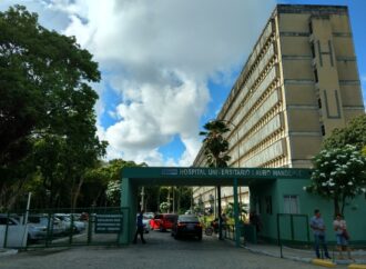 servidores paralisam atividades em hospitais de João Pessoa e Campina Grande