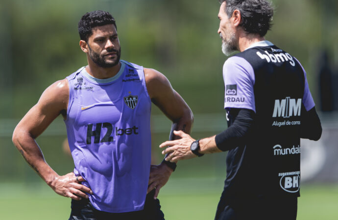 Hulk é exaltado por técnico Domínguez, mas vira dúvida para confronto contra o Vitória
