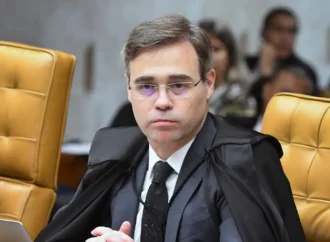 Mendonça deixa instituto após revelação de contratos milionários